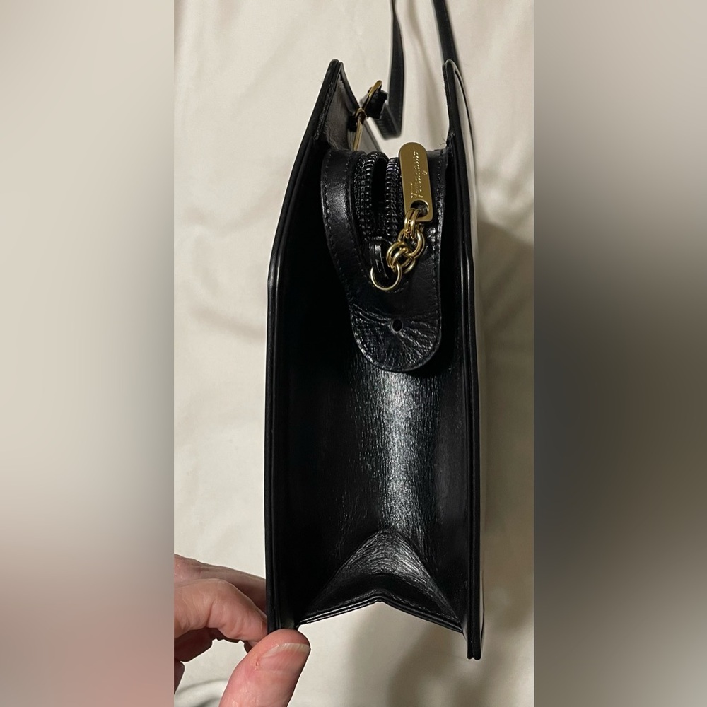 Authentic Vintage Ferragamo Sophisticated Black Leather Bag with Gold Hardware - Picture 9 of 16